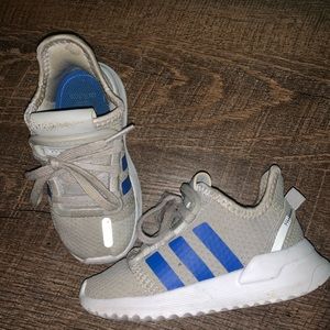 Kids size 6 adidas